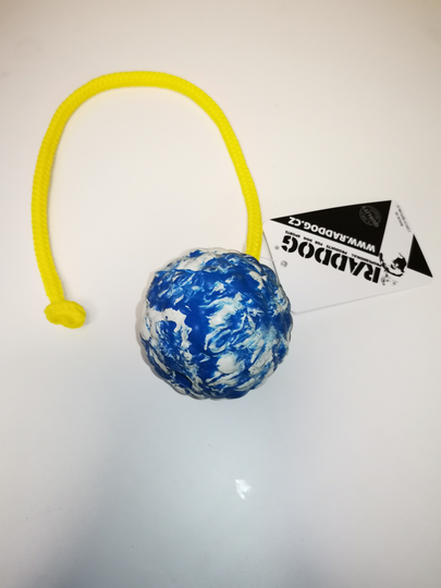 RADDOG Boll med rep- mjukt gummi 7cm