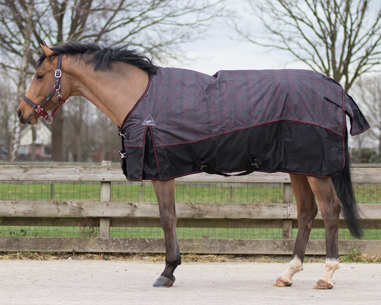 QHP TURNOUT COLLECTION UTETÄCKE 150 G - Wildlife (185/135 cm)